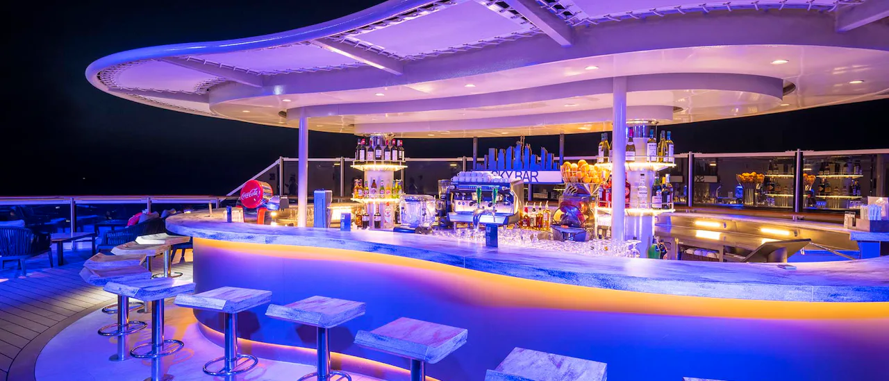 Enjoy a cocktail in the Sky Bar!