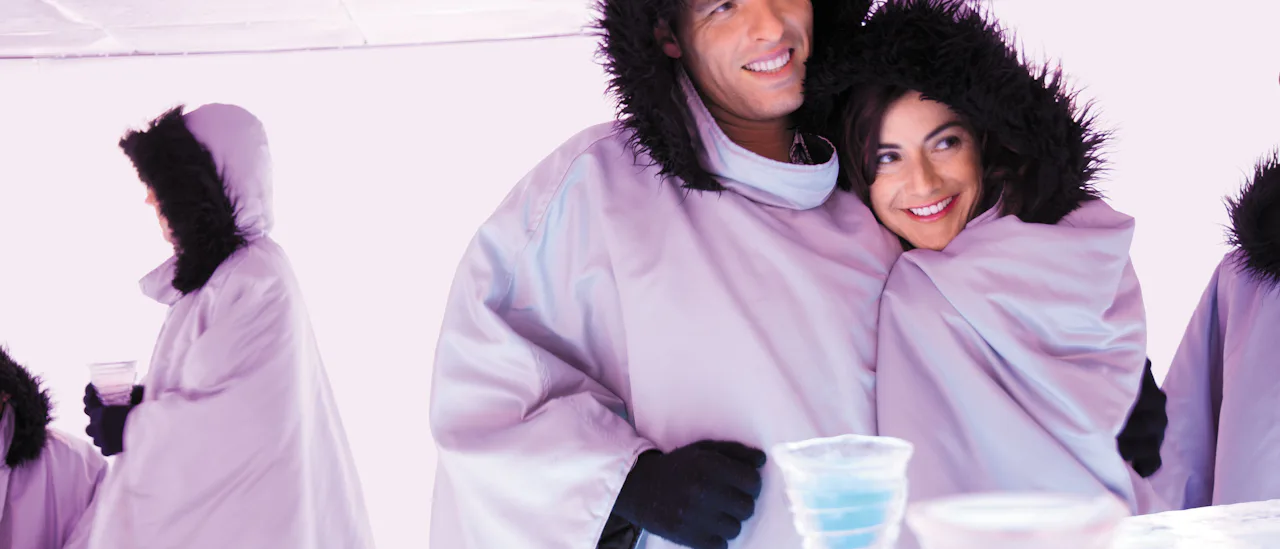 Enjoy ice-cold drinks served in glasses made of ice at Norwegian Epic’s Ice Bar