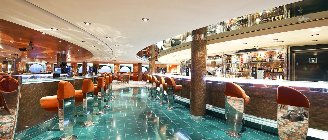 Chrystal Lounge
