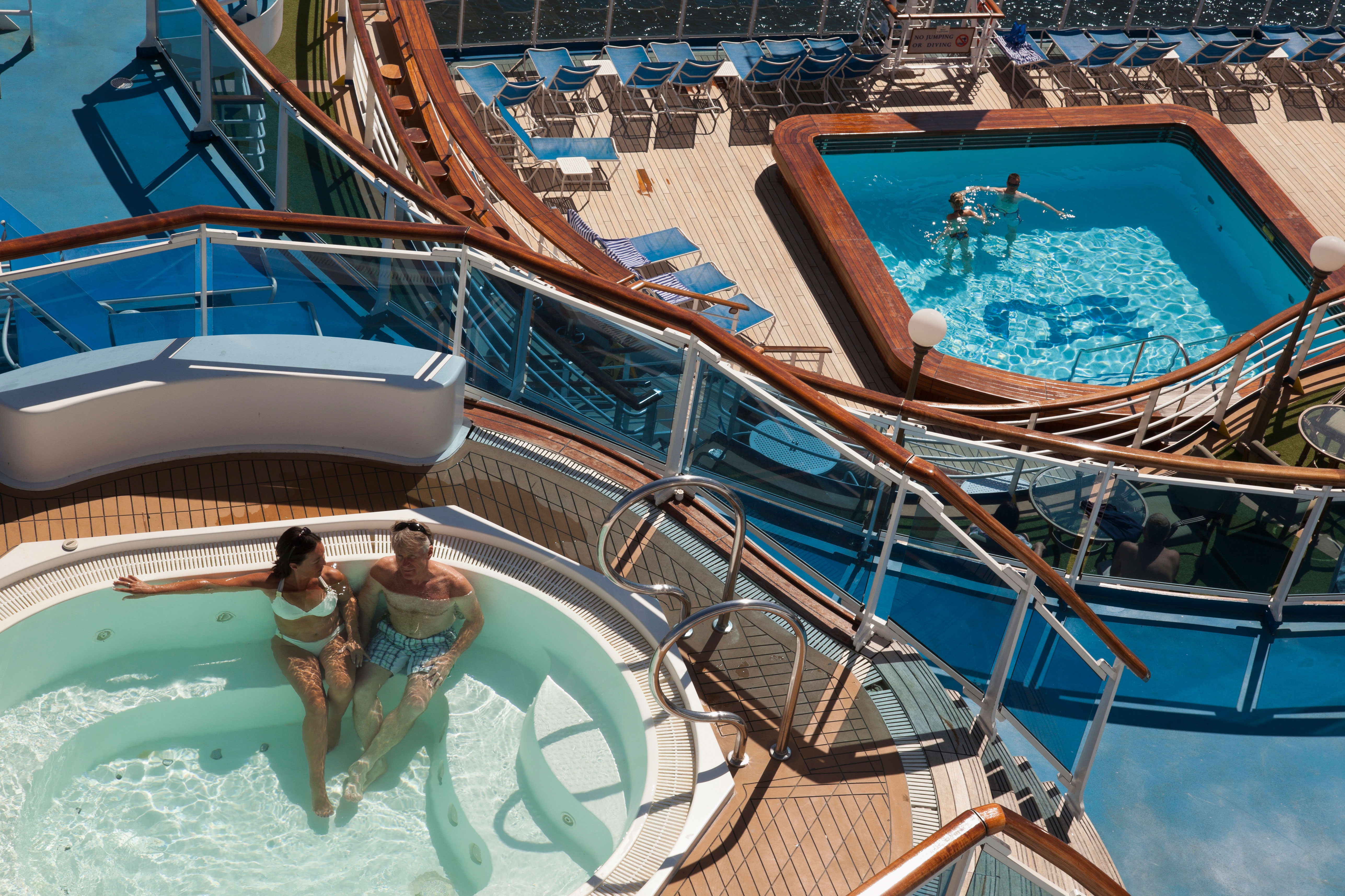 Sapphire Princess, Panama Canal