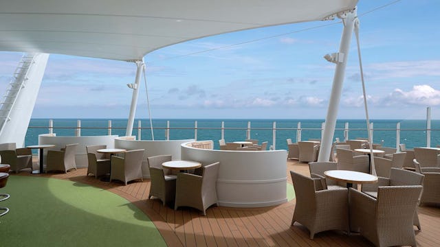 P&O Cruises Iona Sunset Bar view of the sea