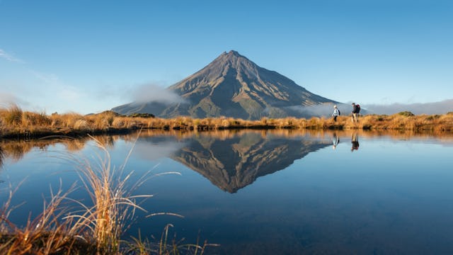 Hiking Pouakai circuit, Mt Taranaki