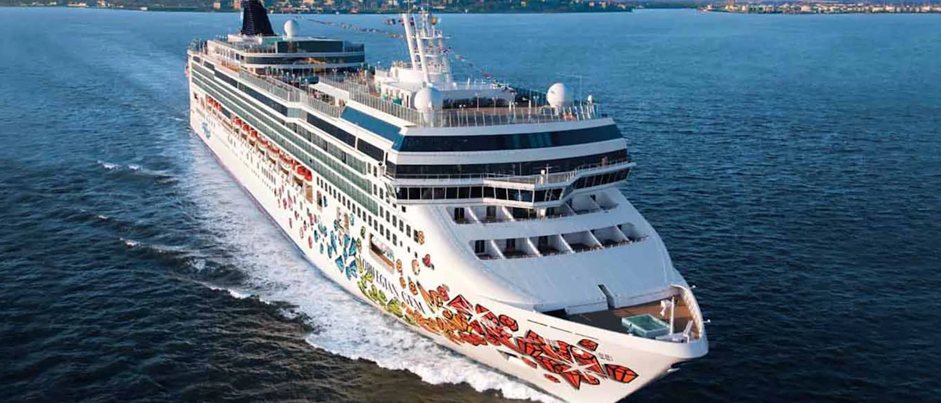 Norwegian Gem cruise ship
