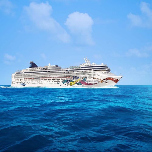 Norwegian Jewel cruise ship