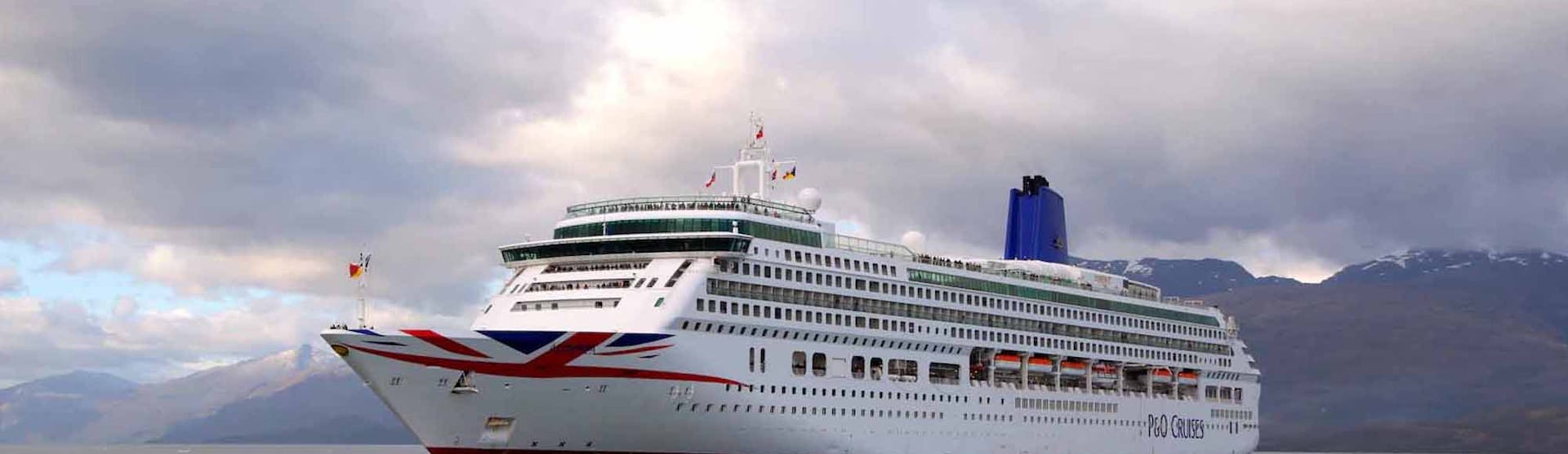 P&O Cruises Aurora Cruise Ship