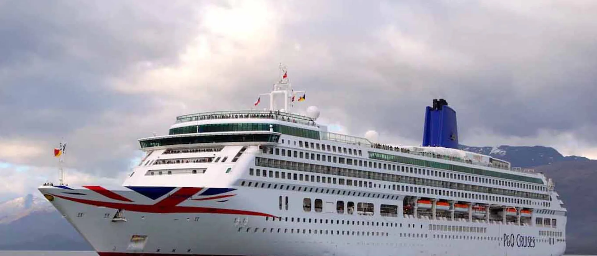 P&O Cruises Aurora Cruise Ship