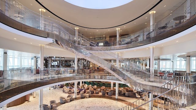 P&O Iona Ship Overview