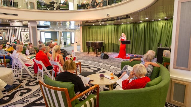 Daytime entertainment Live Music