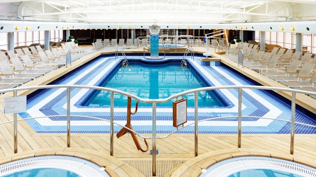 Neptune Pool on P&O Arcadia