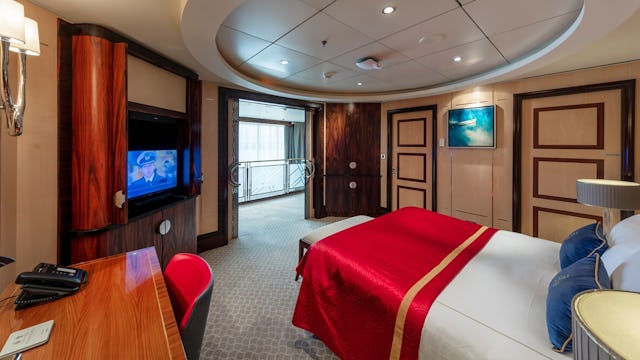 Queen Mary 2 Suite
