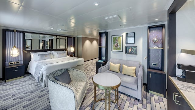 Queen Anne Suite