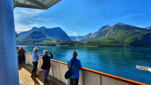 Scenic Cruising on Borealis