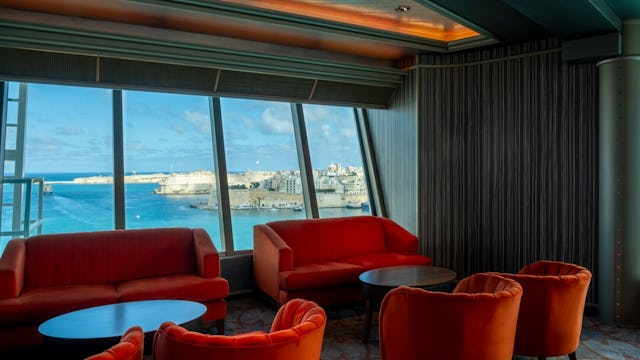 Planet Bar on P&O Azura