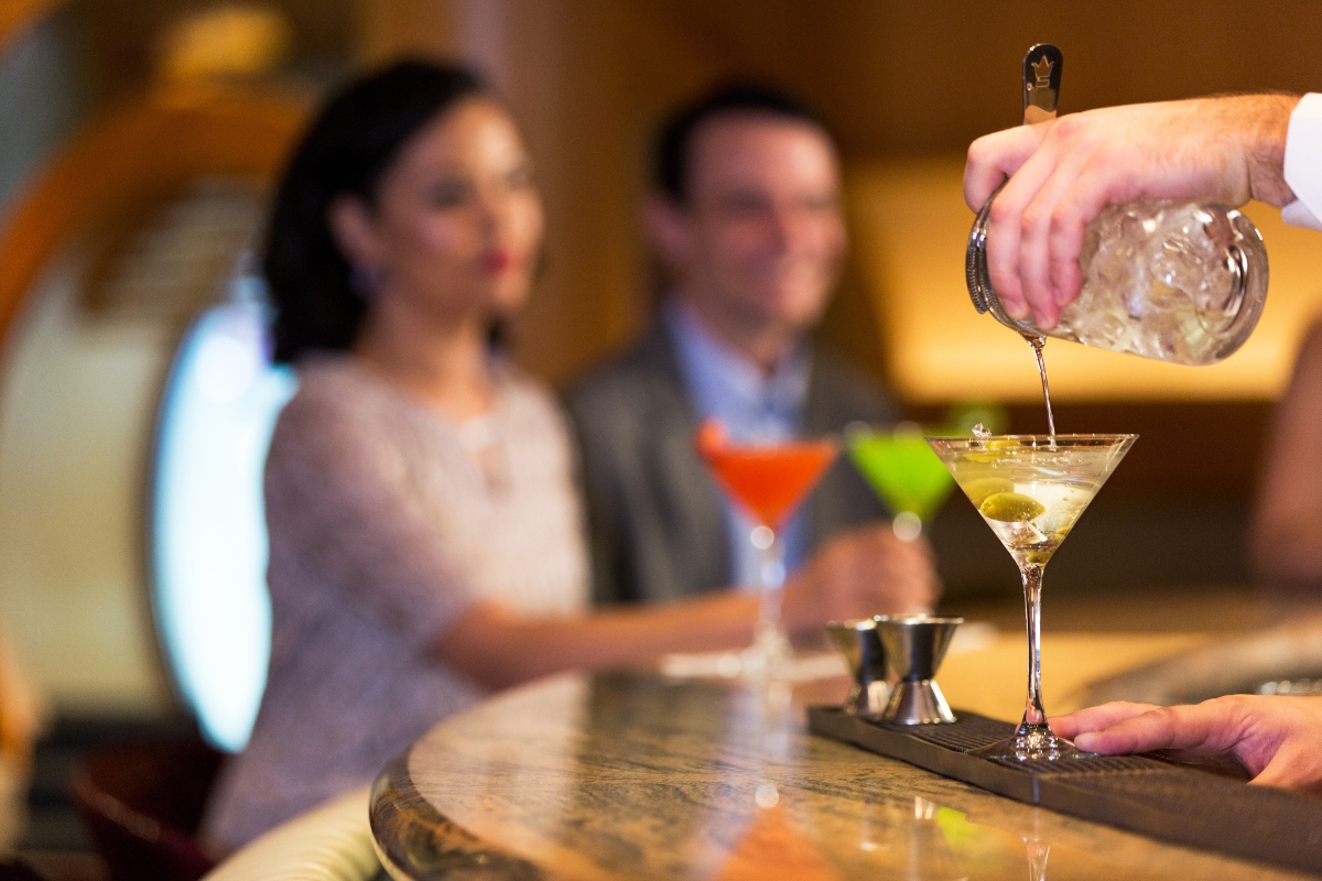 Bars & Lounges onboard 