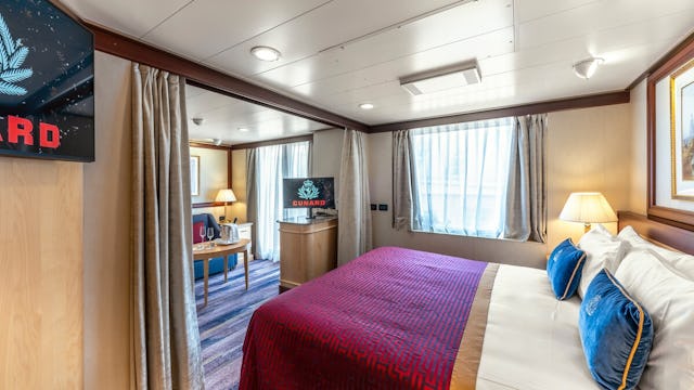 Queen Elizabeth Cabin & Stateroom