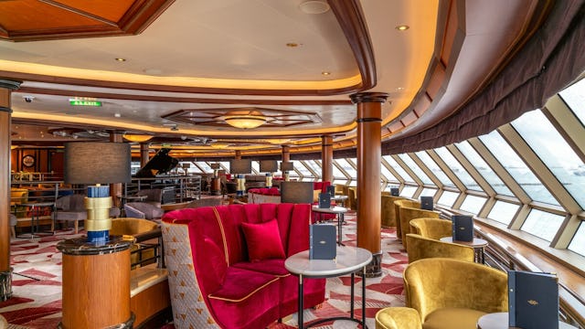 Commodore Club at Queen Elizabeth